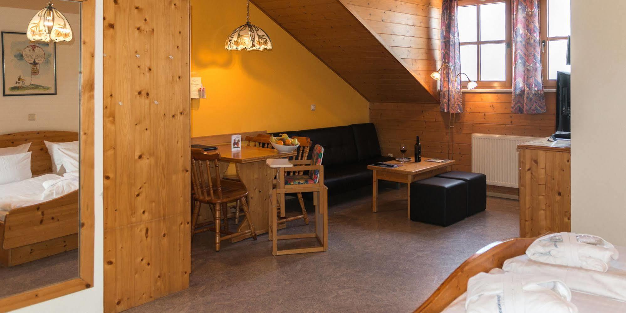 Ulrichshof, Baby & Kinder Bio-Resort Rimbach  Exteriör bild